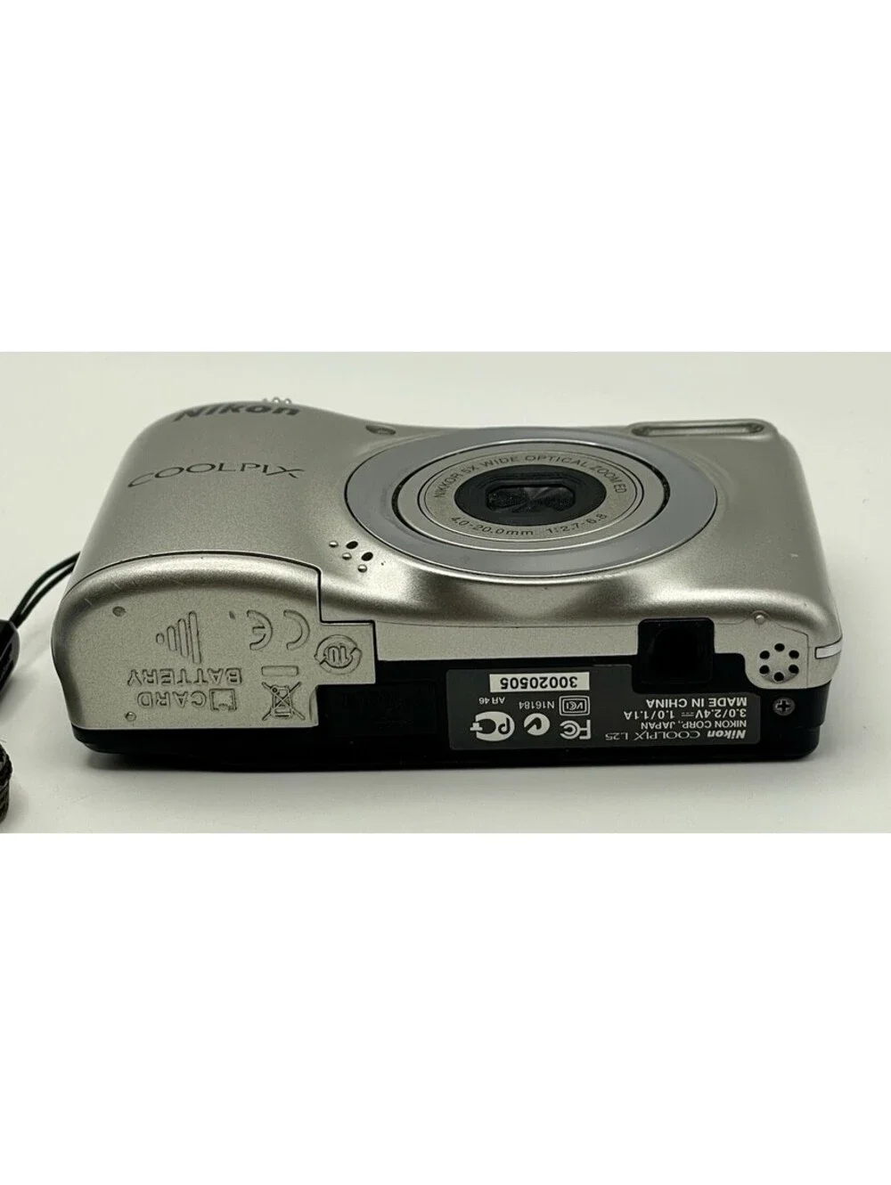Nikon Coolpix L25 Digital Camera Silver 10.1MP 5x Zoom Tested Working w Strap